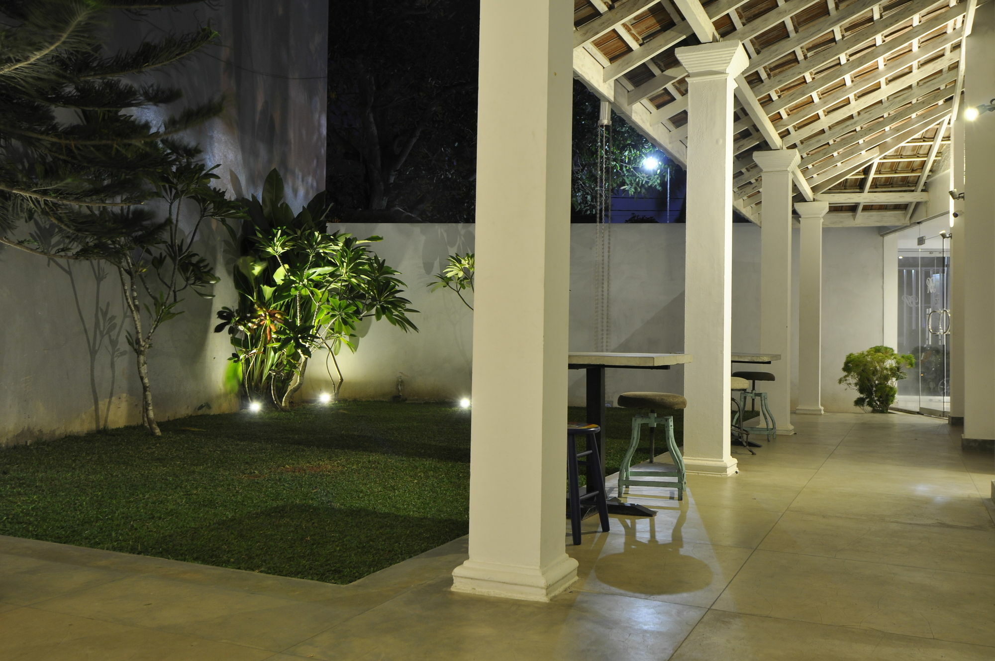 Clock Inn Dehiwala Dehiwala-Mount Lavinia Exterior foto